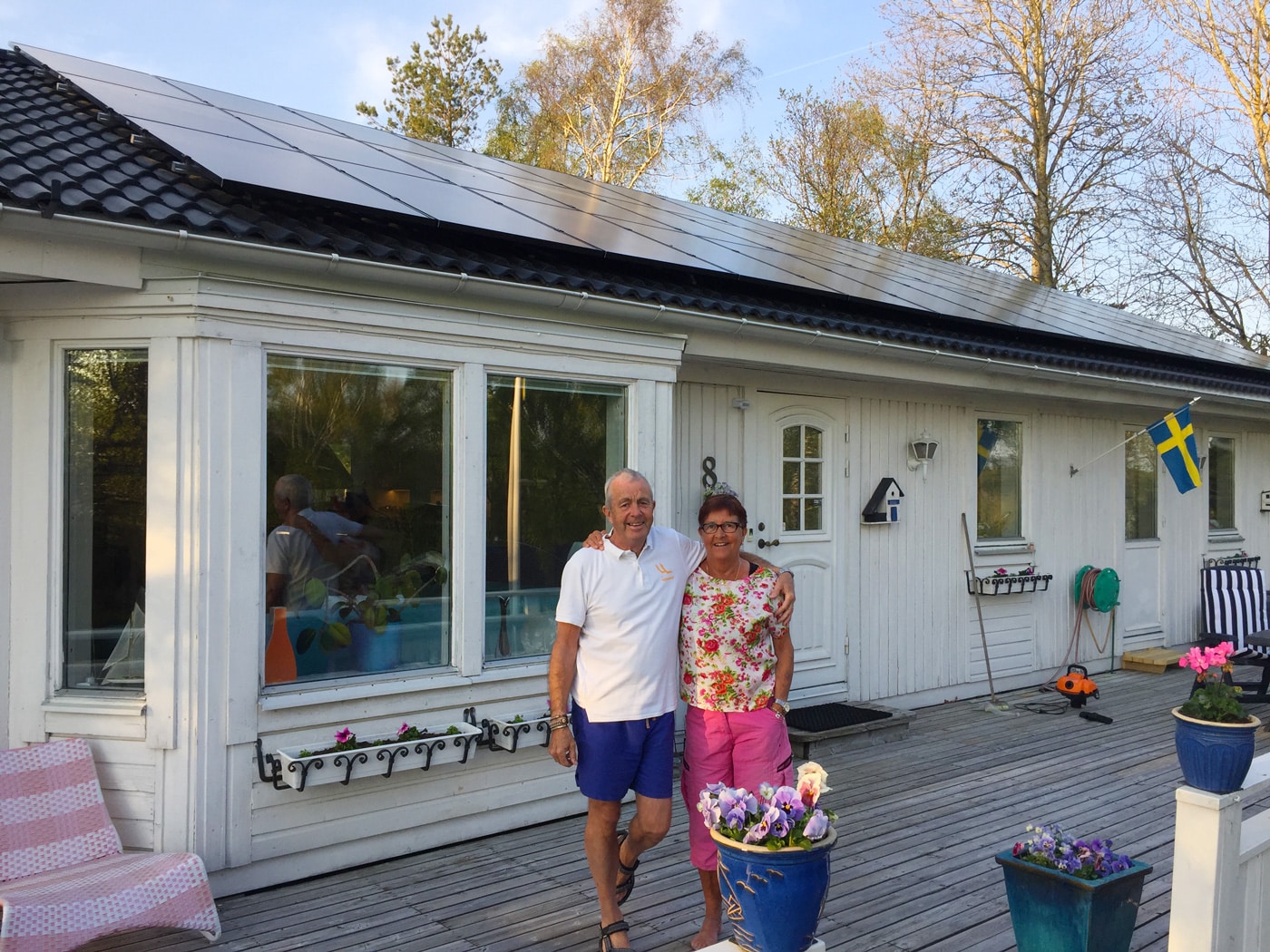 Installation solpaneler för villa
